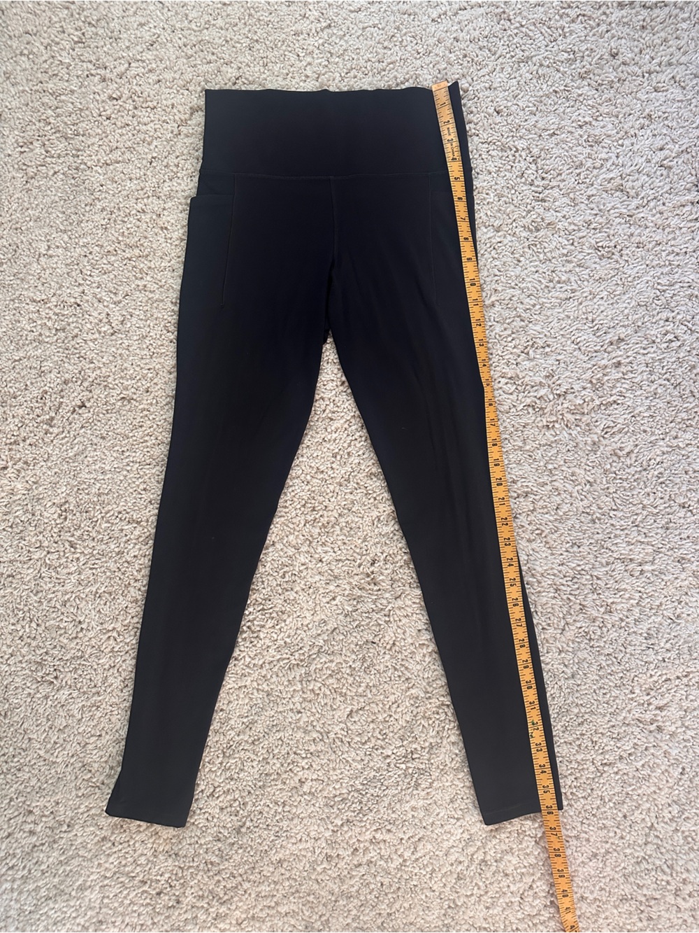 ATHLETA S Tall Salutation Stash Tight Black High Rise 7/8 Leggings with Pockets